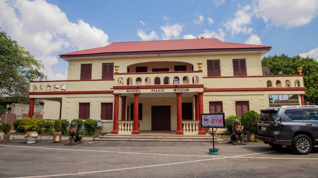 Asantehene Sponsors Free Lunch Packs for Students Who Visit Manhyia Museum