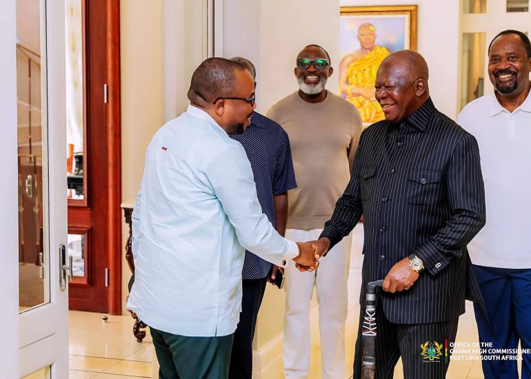 Ghana’s High Commissioner Welcomes Asantehene to South Africa
