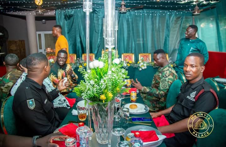Asantehene Hosts Dinner For Security Detail
