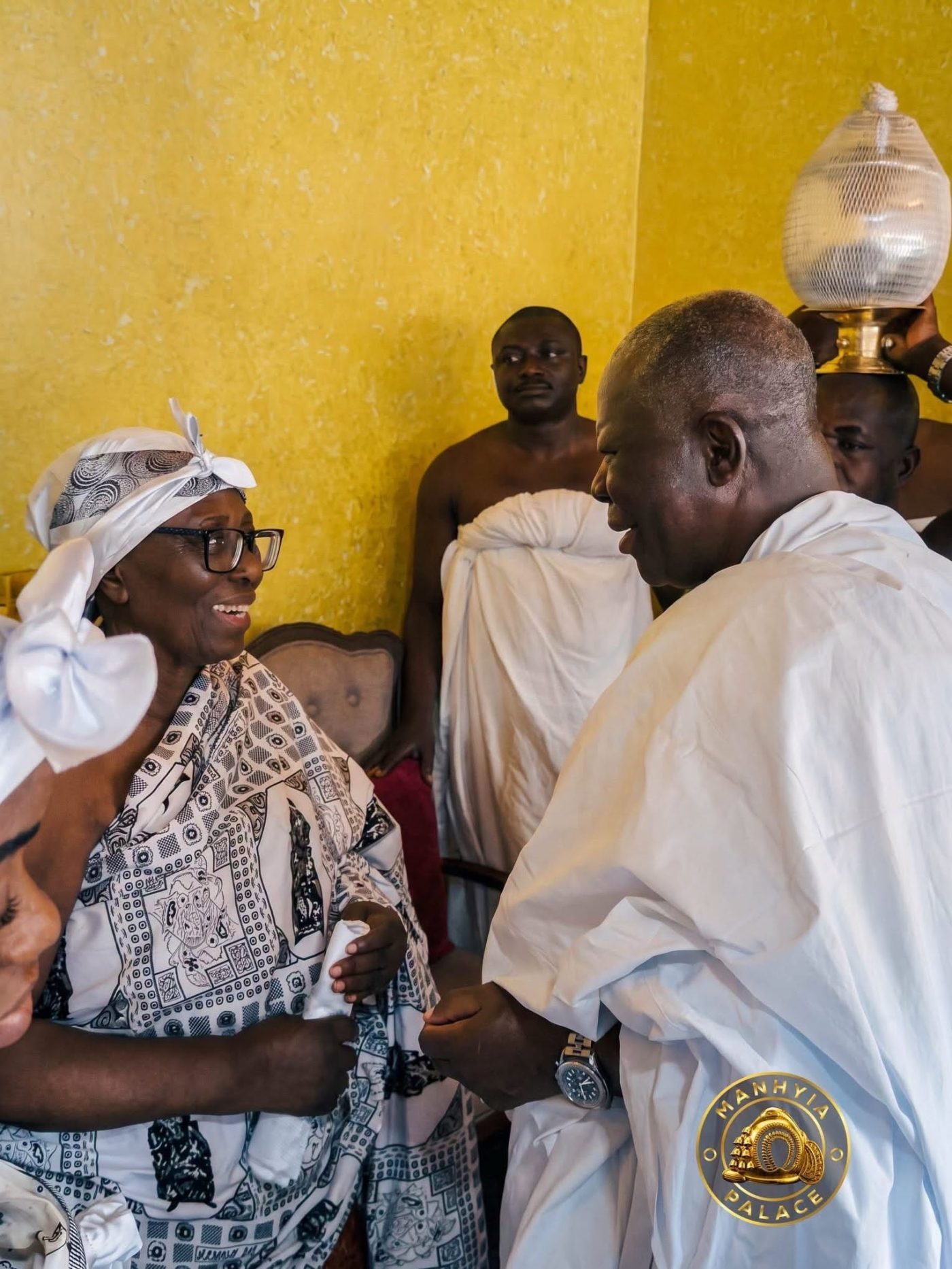 Asantehene Makes First Fofie Visit to Newly Enstooled Asantehemaa